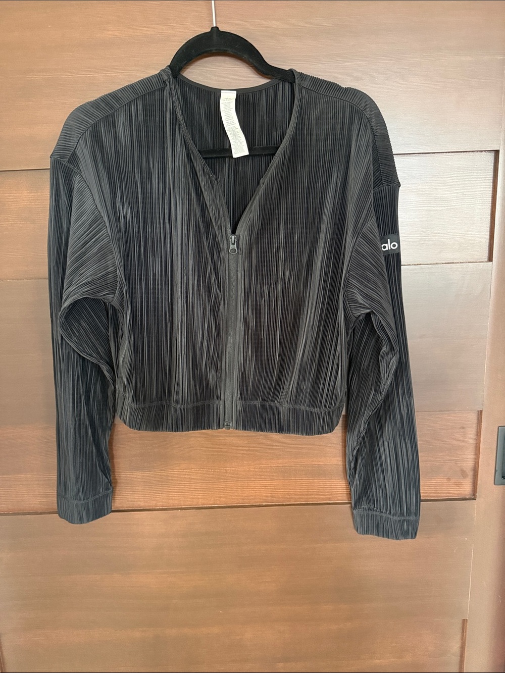 ALO Yoga Black Textured Cropped Zip Jacket